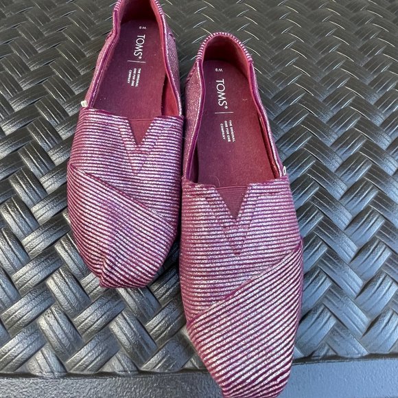 Maroon and Silver Striped Toms, Size 9 - Picture 2 of 9